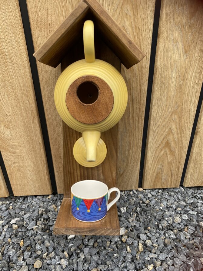Voederhuisje oker